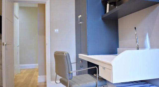 Modern 2 Bedroom Flat Central to Wimbledon, Забронировать Отель Отели Лондона 3 звезды, рядом с Морден, 3*