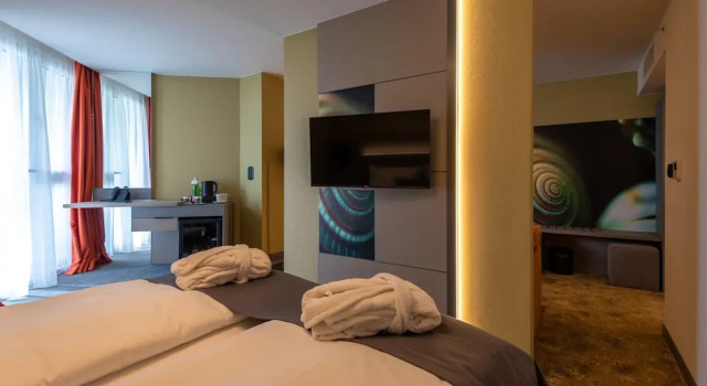 Номер Deluxe с балконом Hotel Helikon, Keszthely