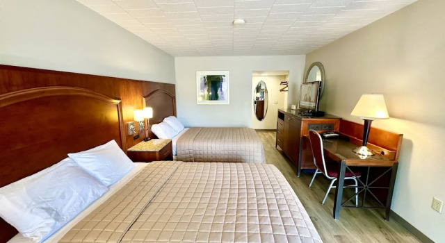 Двухместный номер Economy Inn of Sheboygan