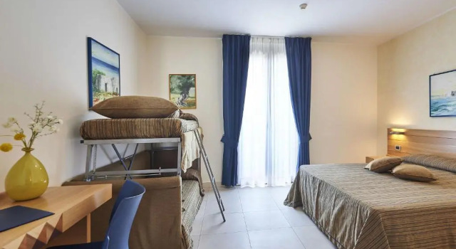 Четырёхместный номер Comfort Costa del Salento - CDSHotels