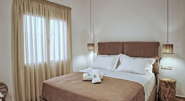 Seashell Suite by the Sea, Забронировать Отель Отели Коккини-Хани с парковкой, Парковка