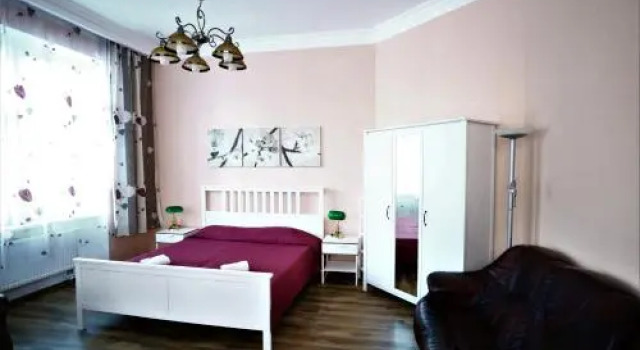 Apartment on Krale Jiriho 2, Boek Appartement Hotels in Karlsbad met parkeren, Parkeren