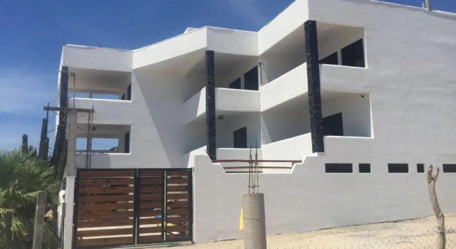 Casa Arrecife - Dorado Suite, Fast Wifi & Balcony! Beach is steps away, Забронировать Отель Отели Южной Нижней Калифорнии с парковкой, Парковка