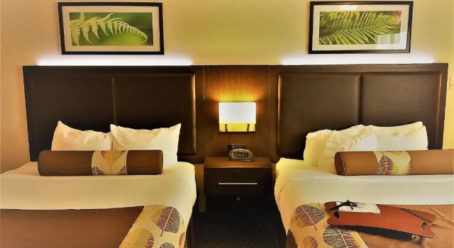 Четырёхместный номер Standard LEscale Hôtel Suites