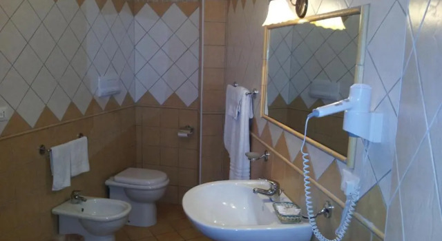 Трёхместный номер Standard George Hotel