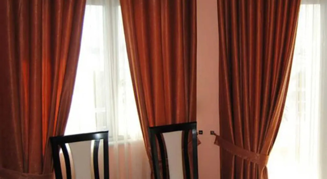 Трёхместный номер Standard с балконом Lion Gate Hotel
