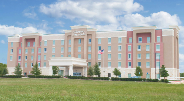 Hampton Inn & Suites Dallas/Frisco North-Fieldhouse USA, Забронировать Отель Площадь Фриско Dallas - Fort Worth Metropolitan Area, рядом с Medical City Frisco