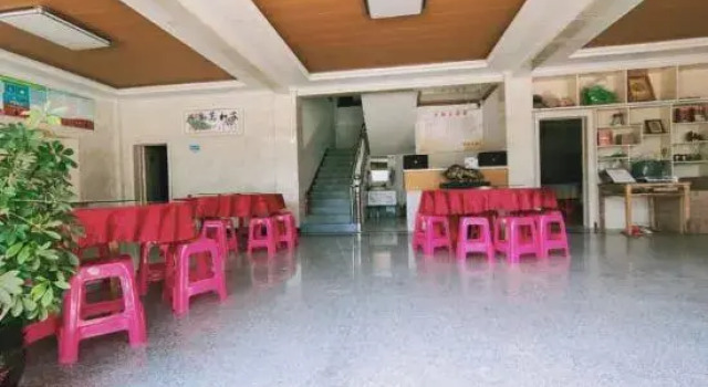 Yuexi Hualintu Restaurant Homestay, Rezerwuj Hotel Anqing Anhui