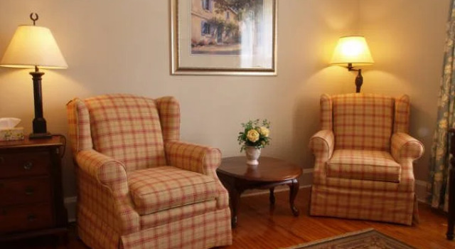 The Woodlawn Inn