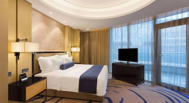 Двухместный номер Deluxe с видом на реку Wyndham Chongqing Yuelai