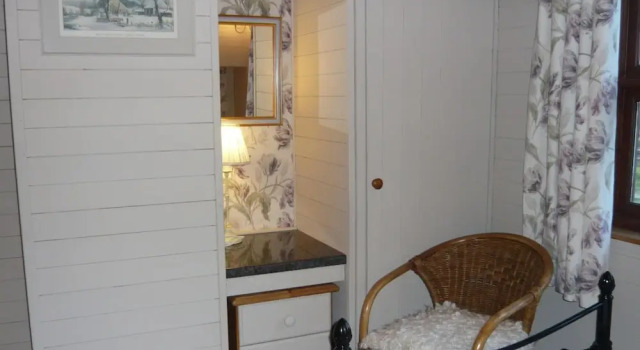 Lodge in Countryside With Fine Views, Забронировать Отель Отели Снергейт с парковкой, Парковка