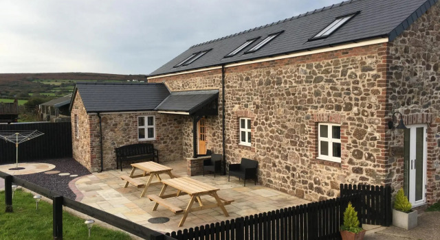 The Chaffhouse - 4 Bedroom - Llangennith, Book Feriehus Villaer i Cardiff, Villa