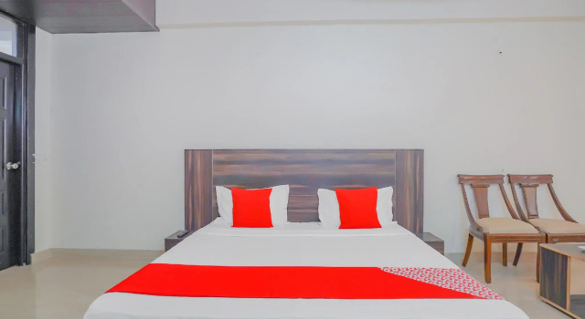 OYO Flagship 80151 Hotel Platinum Inn, Rezervovat Hotel Rājpur Uttarakhand