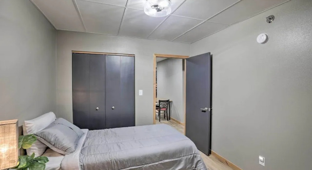 Modern Yankton Apartment Near Riverside Park!, Забронировать Апартаменты/квартира Янктон штат Южная Дакота, рядом с Avera Sacred Heart Hospital