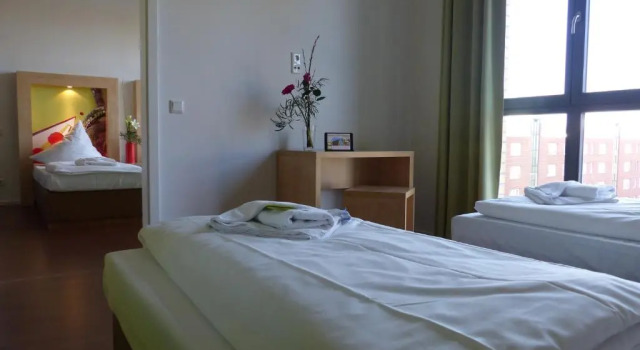 Четырёхместный номер Standard H+ Hotel 4Youth