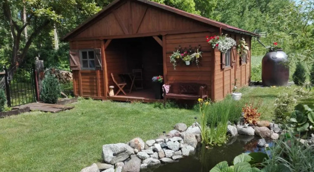 Domeczek Sami, Varaa Hotelli Hotellit Łunowo uima-altaalla, Uima-allas