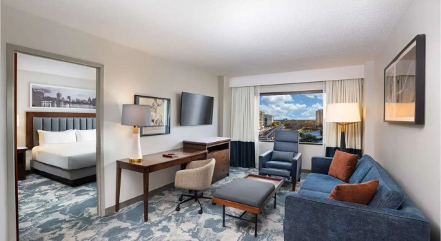 Люкс c 1 комнатой DoubleTree by Hilton Houston Medical Center Hotel & Suites