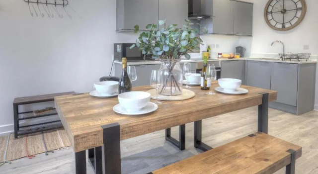 The Swell, Rhosneigr - Ground floor 2 bed With Parking, Book Hotel Llanfaelog 