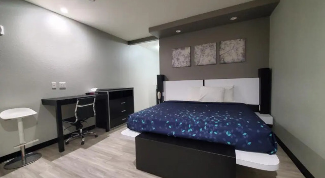 Standard Zimmer Crystal Inn