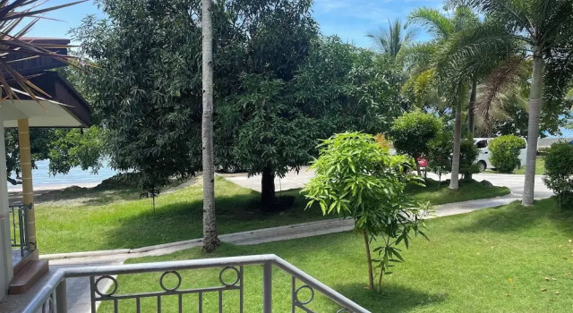 Номер Economy Reef Waters Resort