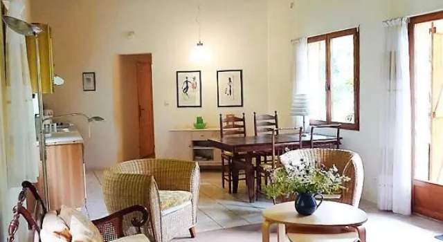 Romantic cottage in the Ardeche with free WiFi and TV, Забронировать Дом для отпуска Виллы Овернь-Рона-Альпы, Вилла
