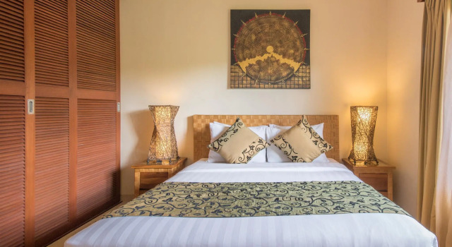 Вилла с 3 комнатами Villa Seriska Seminyak, 5-Star Private Pool Villa, Walk to Dining & Shopping