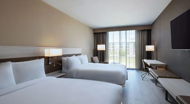 Четырёхместный номер Standard AC Hotel by Marriott Waco Downtown