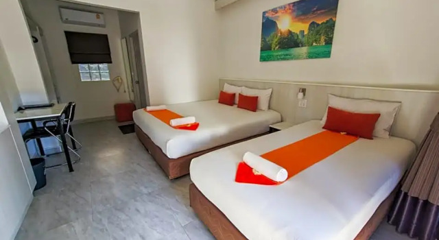 Трёхместный номер Superior с красивым видом из окна Guesthouse Phuket Airport
