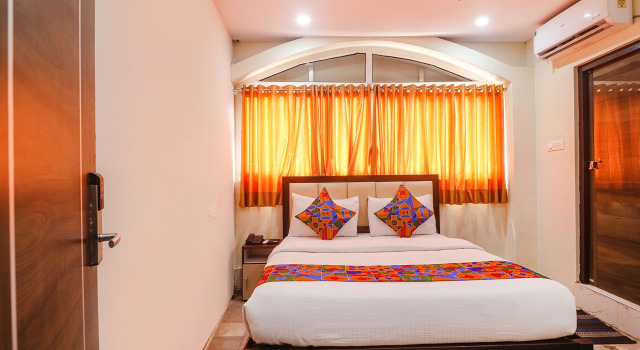 Fabhotel Lotus Park
