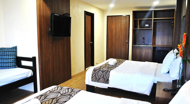 Altamare Dive and Leisure Resort Anilao, Buchen Sie Resort Hotels in Luzon mit Pool, Schwimmbad