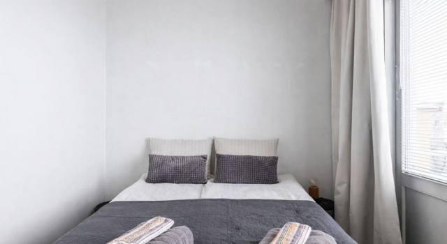 Апартаменты Standard 1BR Apartments next to Railway Station, Free Parking, Balcony