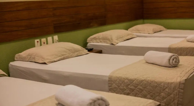 Четырёхместный номер Standard Portal Da Praia Hotel