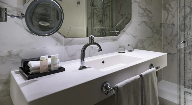 Двухместный полулюкс Le Louis Hotel Versailles Château - MGallery Collection