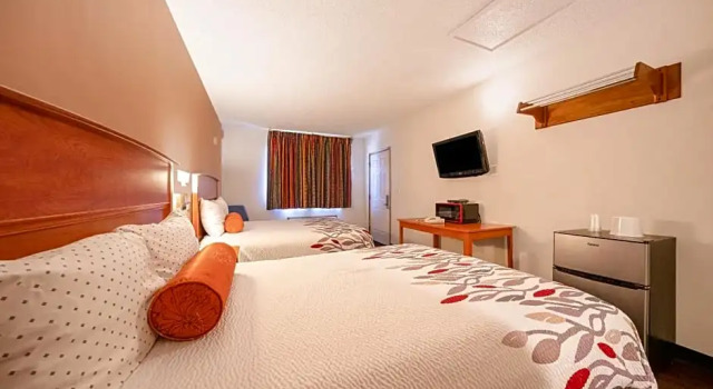 Четырёхместный номер Standard Budget Inn Gladstone By OYO - Portland Clackamas