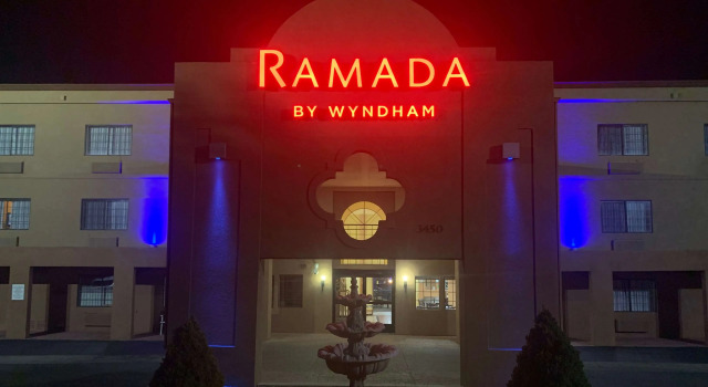 Ramada by Wyndham Santa Fe, Varaa Hotelli Santa Fe New Mexico