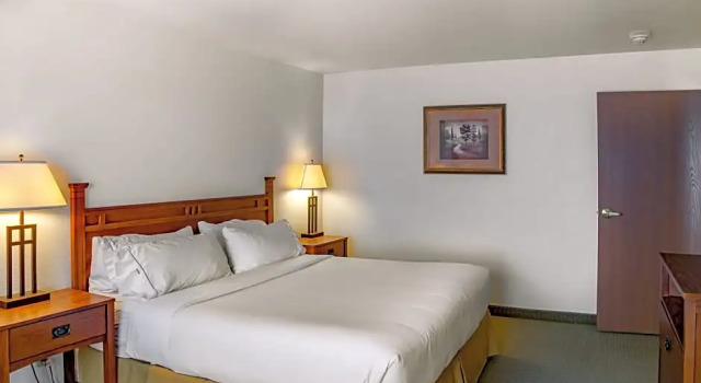 Двухместный люкс c 1 комнатой Holiday Inn Express & Suites Jacksonville by IHG
