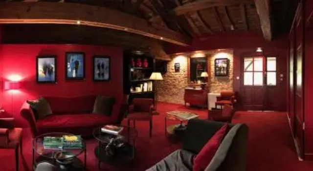 ArtHotel & SPA Le Potin Gourmand, Забронировать Курортный отель Клюни Cote du Maconnais-Beaujolais, рядом с École Nationale Supérieure d'Arts et Métiers