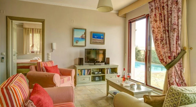 Kalliope Villa - Classic Modern With a Splash of Glam, Забронировать Вилла Коттеджи Паксос, Коттедж