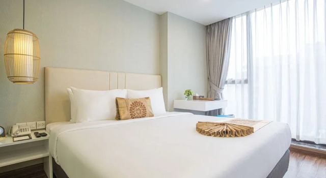 Bridge Lakeside Room For Rent Hanoi, Забронировать Отель Бадинь Ханой