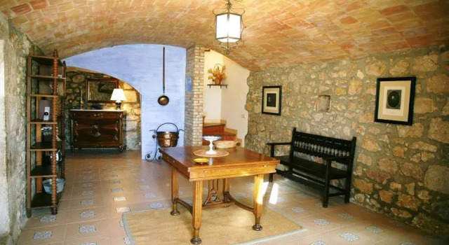 Mas Peraquintana, Забронировать Отель Отели Alt Empordà с парковкой, Парковка