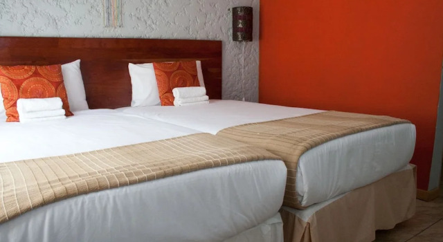 Rivernest Boutique Cottages, Rezervovat Boutique Hotel Hotely v Maun s parkováním, Parkování