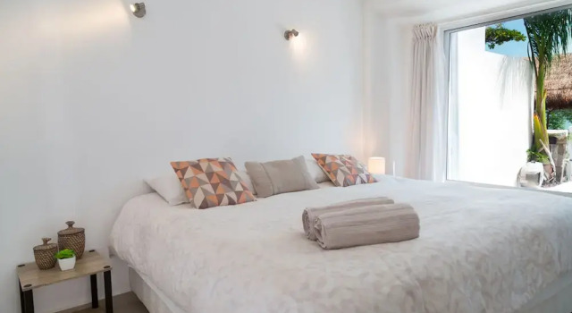 Delightful Lagoon front Villa at hotel zone