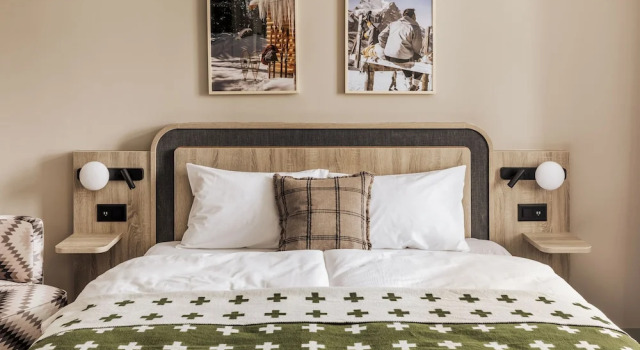 Семейный номер Standard с балконом и с видом на горы Hotel Valaisia Crans Montana, a Faern Collection Resort