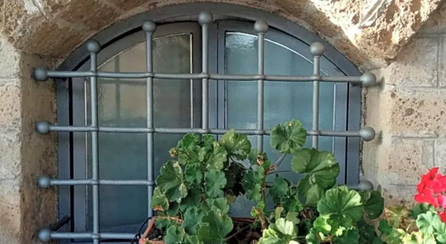 La Casa Sull'aia,AV