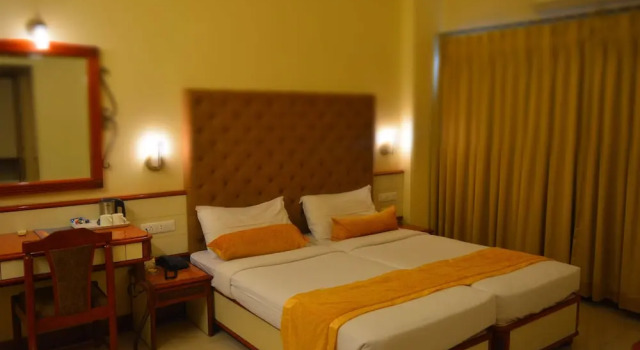 Двухместный номер Deluxe с балконом Hotel Shree Panchratna Pune