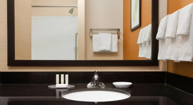Номер Standard Fairfield Inn & Suites by Marriott Weirton