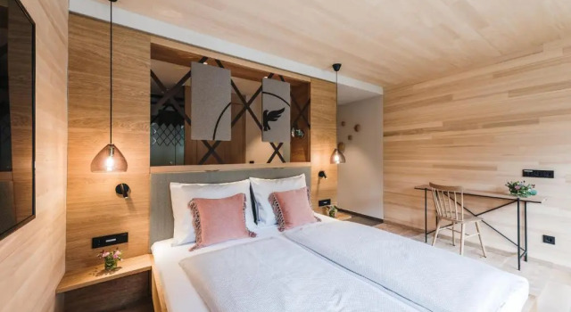 Hotel Adler, Book Hotel Au 