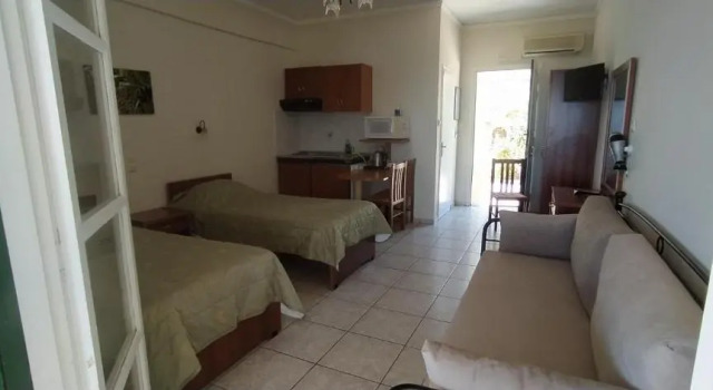 Vassiliki Studios, Prenota Hotel Hotel a Andro con parcheggio, Parcheggio