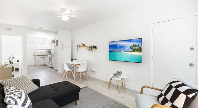 Charming 2 Bedroom Apartment in Victoria Park