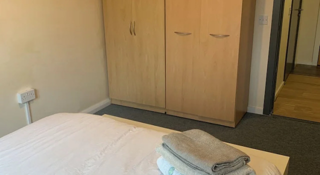 Luxury Stay With Sauna, Gym, and Pool in Leicester, Varaa Huoneisto Asunnot kohteessa Merseyside, Huoneisto
